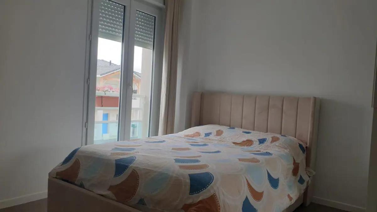 Chambre Calme Dans Une Maison Neuve Avec Jardin Billere Eksteriør bilde